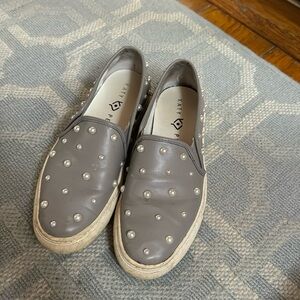 Katy Perry grey sneakers with pearls